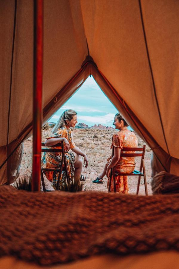 Wander Camp Yellowstone ไอส์แลนด์พาร์ก ภายนอก รูปภาพ